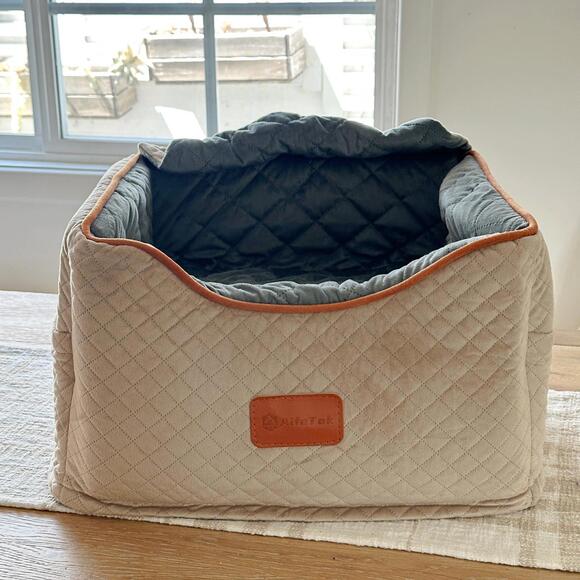 Dog Car Seat Booster - Picture 2 of 8